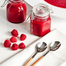 Sweet raspberry sauce