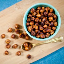 Maple Cinnamon Roasted Chickpeas