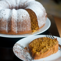 Oatmeal Pumpkin Bundt Cake