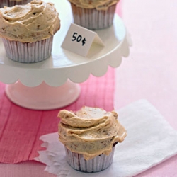 Caramel Banana Cupcakes