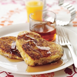 Creamy, Fruity Stuffed French Toast