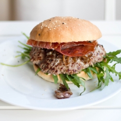 Burger w/ Homemade Buns