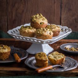 Pistachio Olive Oil Cakes