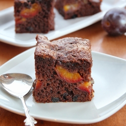 Brownie with Plums