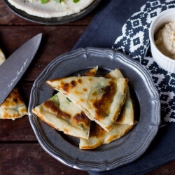 Garlic and Shallot Skillet Bread