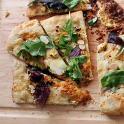 Goat Cheese Garlic Pizza