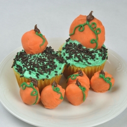 Oreo Pumpkin Patch Cupcakes