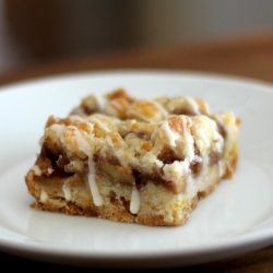 Cinnamon-Apple Crumble Bars