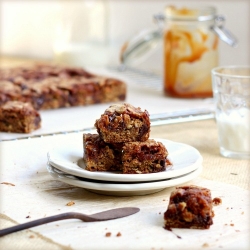 Salted Caramel Blondie Bars