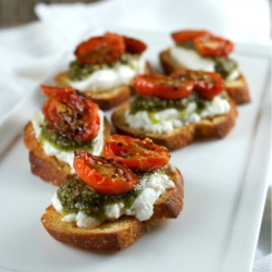 Tomato Burrata Crostini