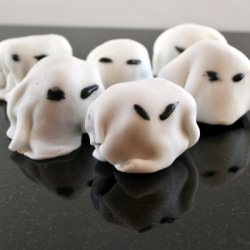 No-Bake Ghostly Bites