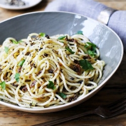 Spaghetti with Black Truffle Oil