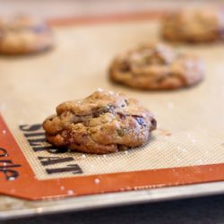 Dark Chocolate & Pistachio Cookies