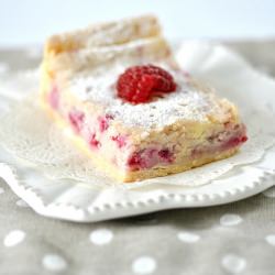 Raspberry & Chocolate Tray Bake