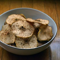 Pumpkin-Spiced Baked Apple Chips