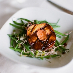 Grilled Peach & Haricots Vert Salad