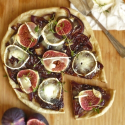 Pizza with Goat Cheese and Figs