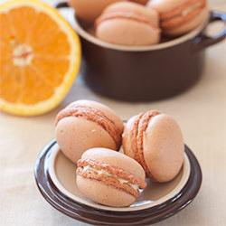 Pumpkin-Orange Macaron