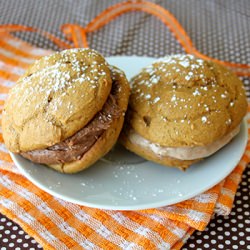 Pumpkin Spice Whoopie Pies