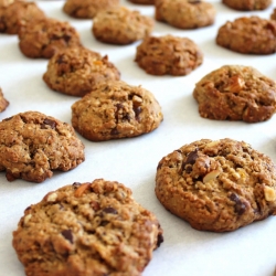 Oatmeal, Chocolate, Apricot Cookie