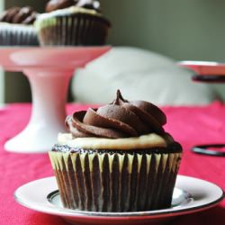 Pumpkin pie-stuffed cupcakes