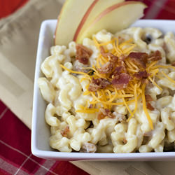 Apple Bacon Mac and Cheese