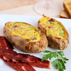 Bacon and Egg Stuffed Potatoes