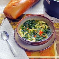 Spinach and Cheese Tortellini Soup