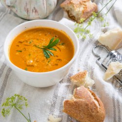 Garlicky Creamy Roasted Tomato Soup