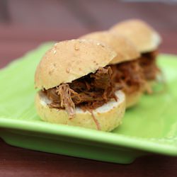 Slow Cooker Shredded Beef Sandwich