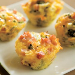 Mini Ham and Cheddar Veggie Cups