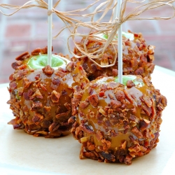 Chipotle Bacon Pecan Caramel Apples