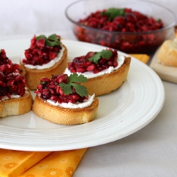 Cranberry Cream Cheese Crostini