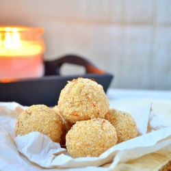 Rava Laddu/Semolina Balls