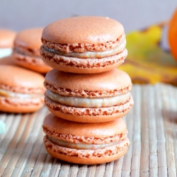 Pumpkin Pie Macarons