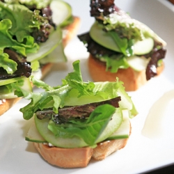 Apple and Goat Cheese Crostinis