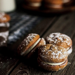 Molasses Cookies & Ginger Filling