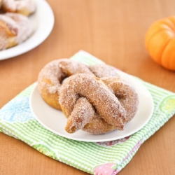 Cinnamon Pumpkin Pretzels