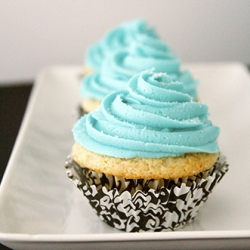 Tiffany Blue and Vanilla Cupcakes