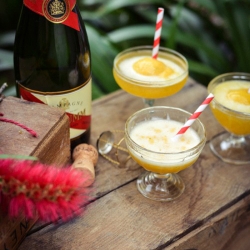 Peach, Honey & Mint Sorbet Bellini