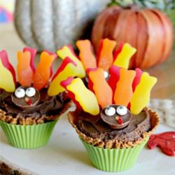 Thanksgiving Turkey Conecakes