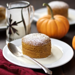 Warm Pumpkin Pudding Cakes