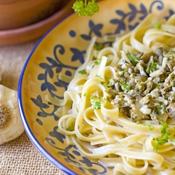 Linguine with White Clam Sauce