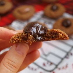 Almond Macadamia “Kiss” Cookies