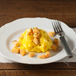 Tagliatelle with Salmon and Curry