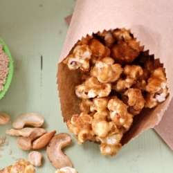 Salted Caramel Cashew Popcorn