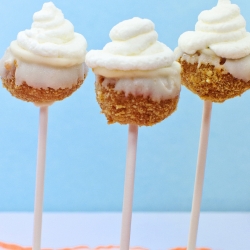 White Chocolate Pumpkin Pie Pop