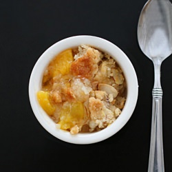 Amaretto Peach Cobbler