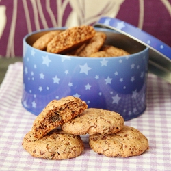 Cookies with Chocolate and Raisins