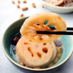 Lotus Root Soup w/ Peanuts